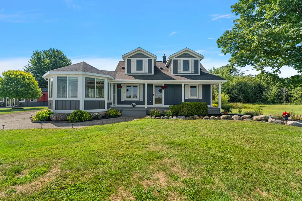 3830 146th Avenue Holland, MI 49423