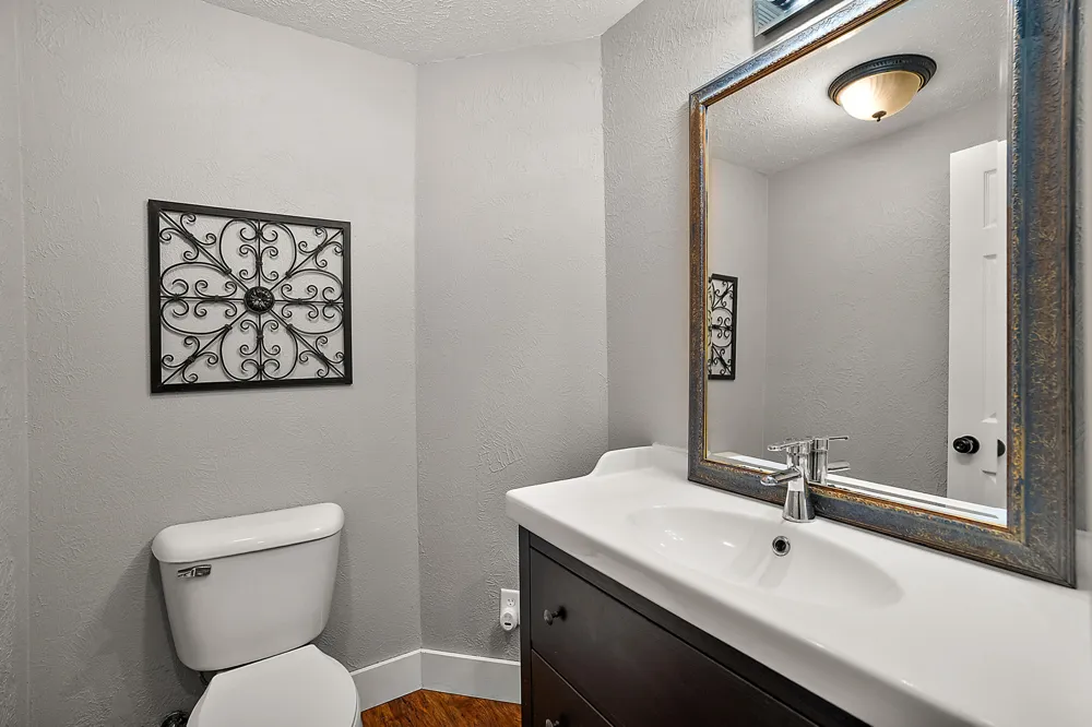 3830 146th Avenue Holland, MI 49423