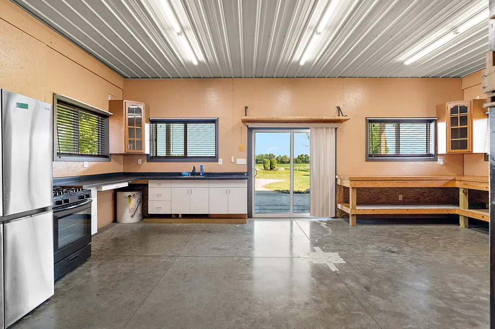 3830 146th Avenue Holland, MI 49423