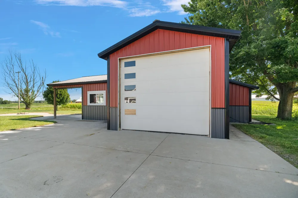 3830 146th Avenue Holland, MI 49423