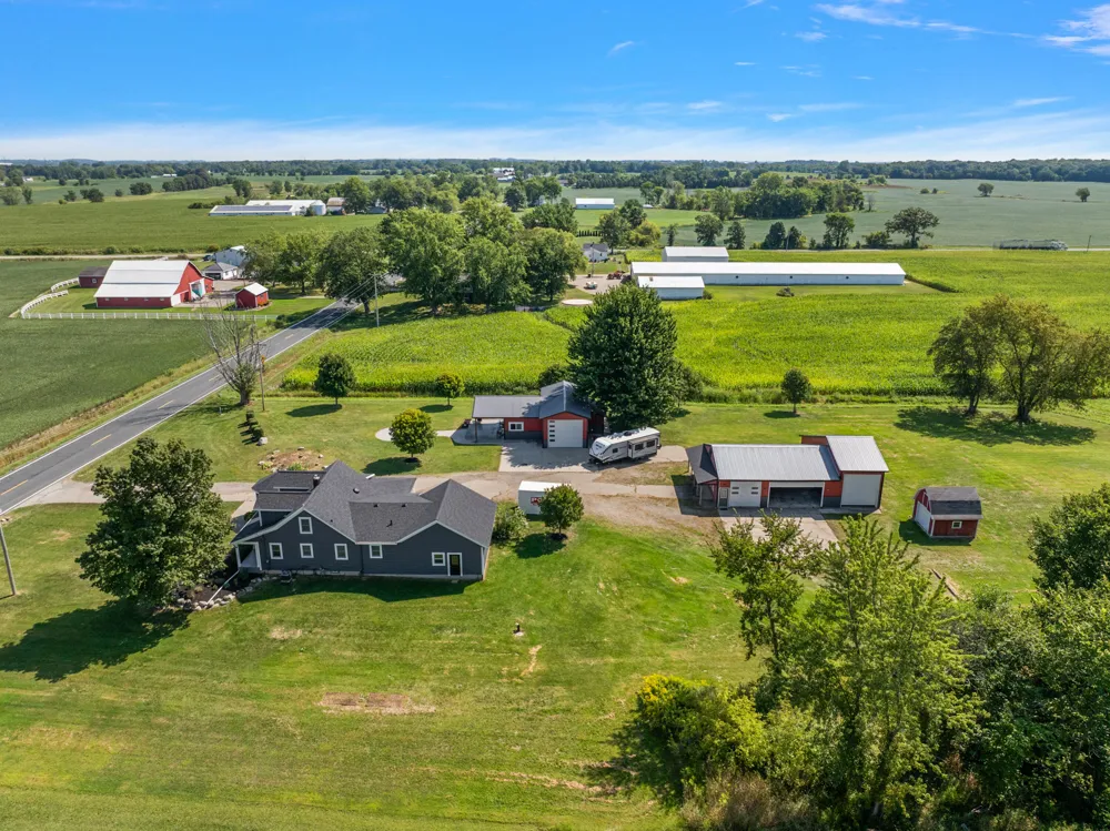 3830 146th Avenue Holland, MI 49423