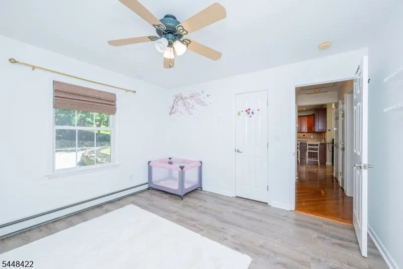 38 Oneida Ave Hopatcong, NJ 07843