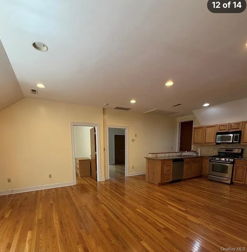5 Candlewood Court Thornwood, NY 10594