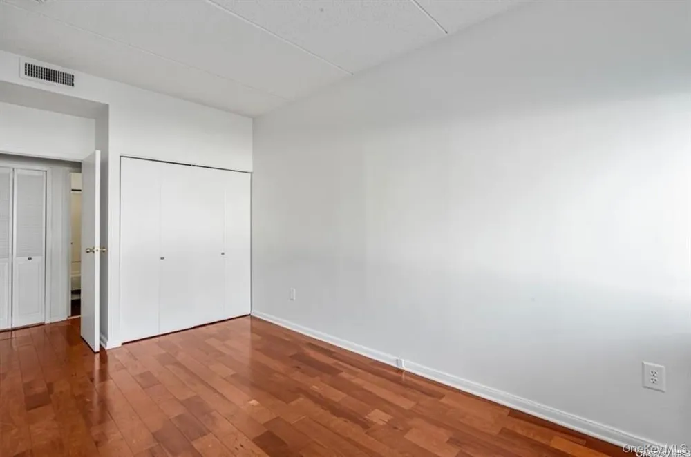 142 Main Street #1D Mineola, NY 11501