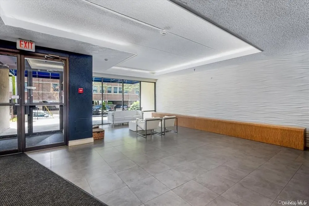 142 Main Street #1D Mineola, NY 11501