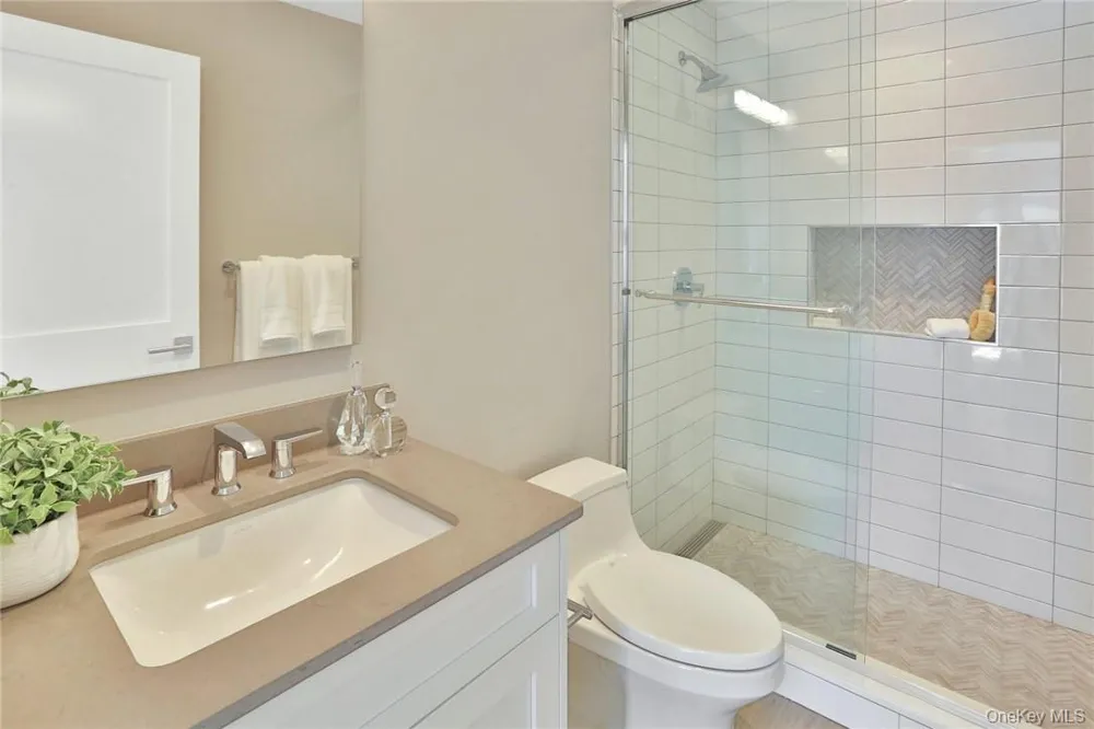 470 Main Street #11 Armonk, NY 10504