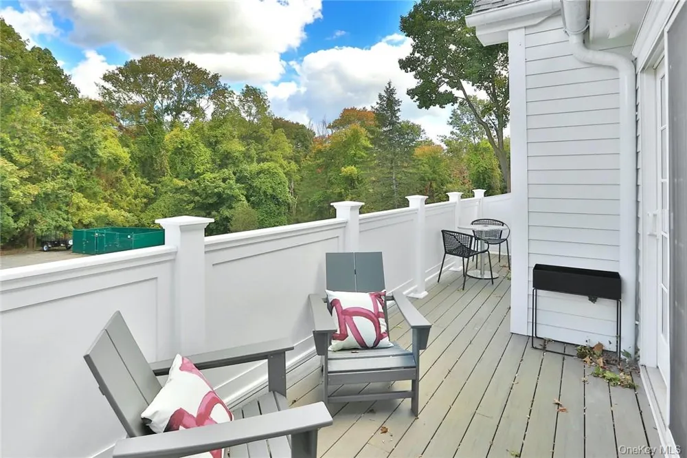 470 Main Street #11 Armonk, NY 10504
