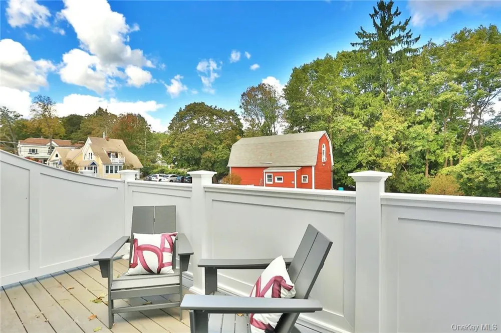 470 Main Street #11 Armonk, NY 10504
