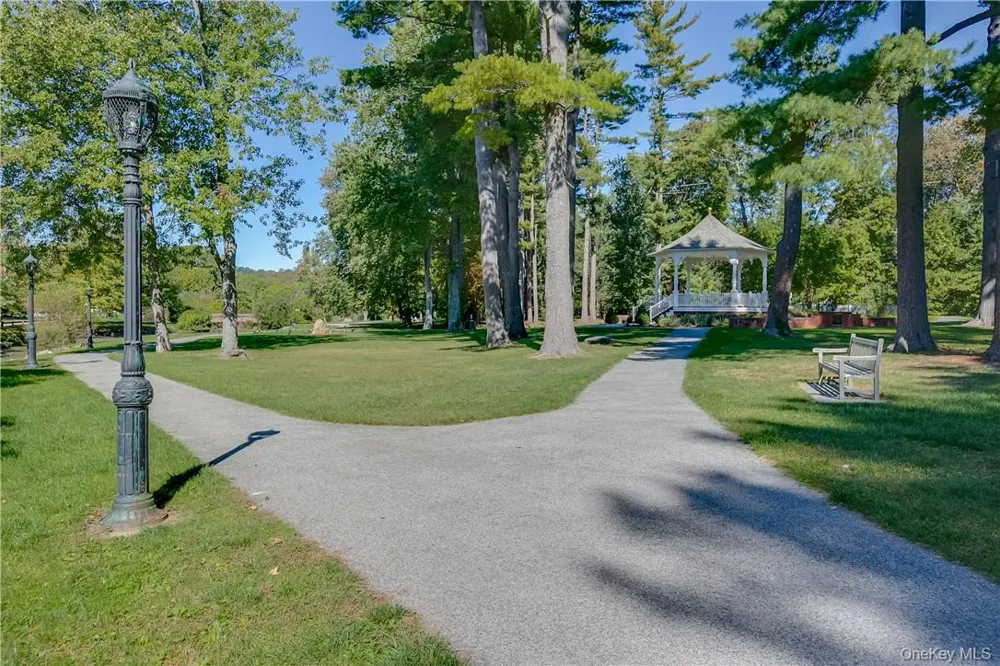 470 Main Street #11 Armonk, NY 10504