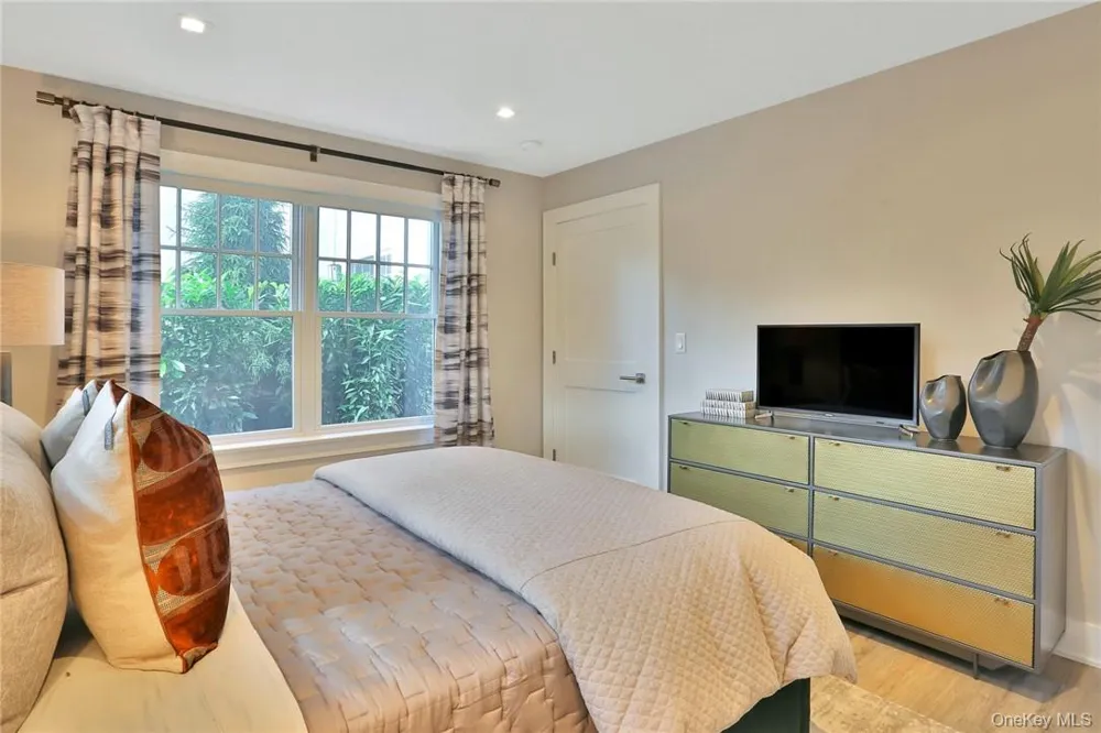 470 Main Street #13 Armonk, NY 10504