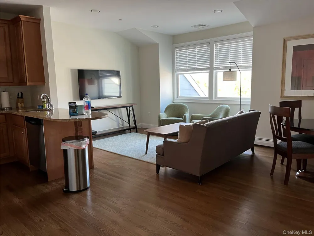 10 School Street #4F Rye, NY 10580