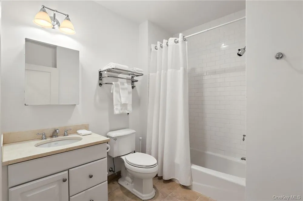 10 School Street #4F Rye, NY 10580