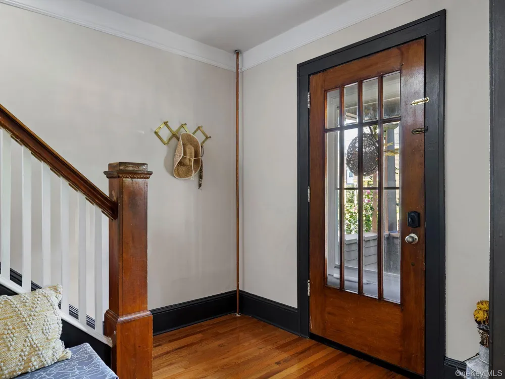 21 Manor Place Kingston, NY 12401