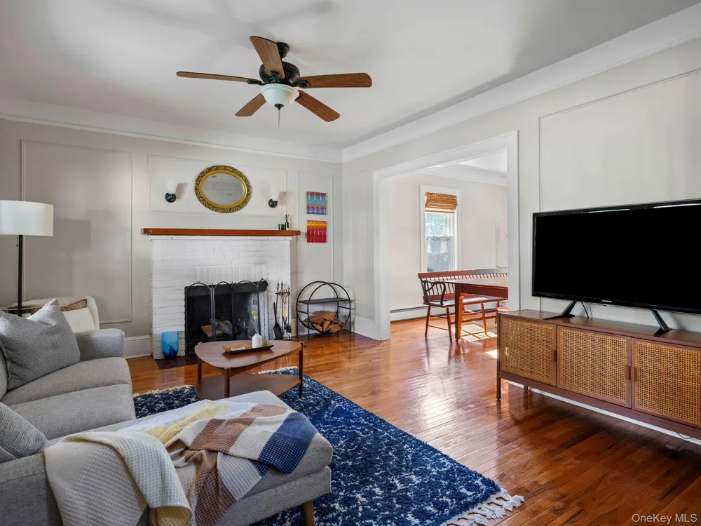 21 Manor Place Kingston, NY 12401
