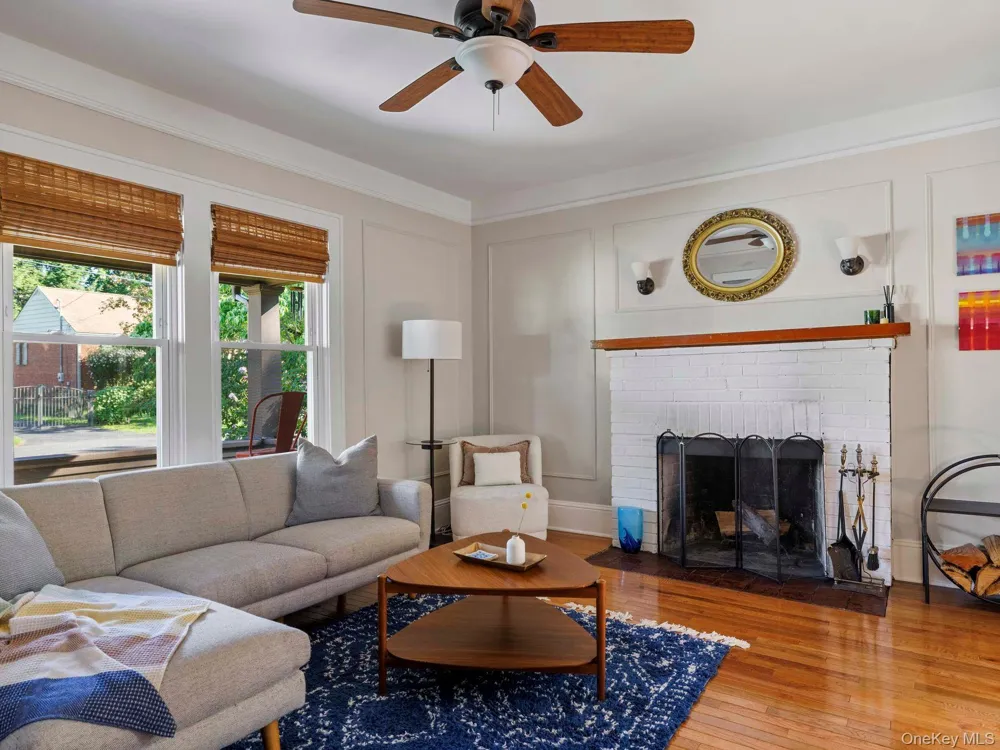 21 Manor Place Kingston, NY 12401