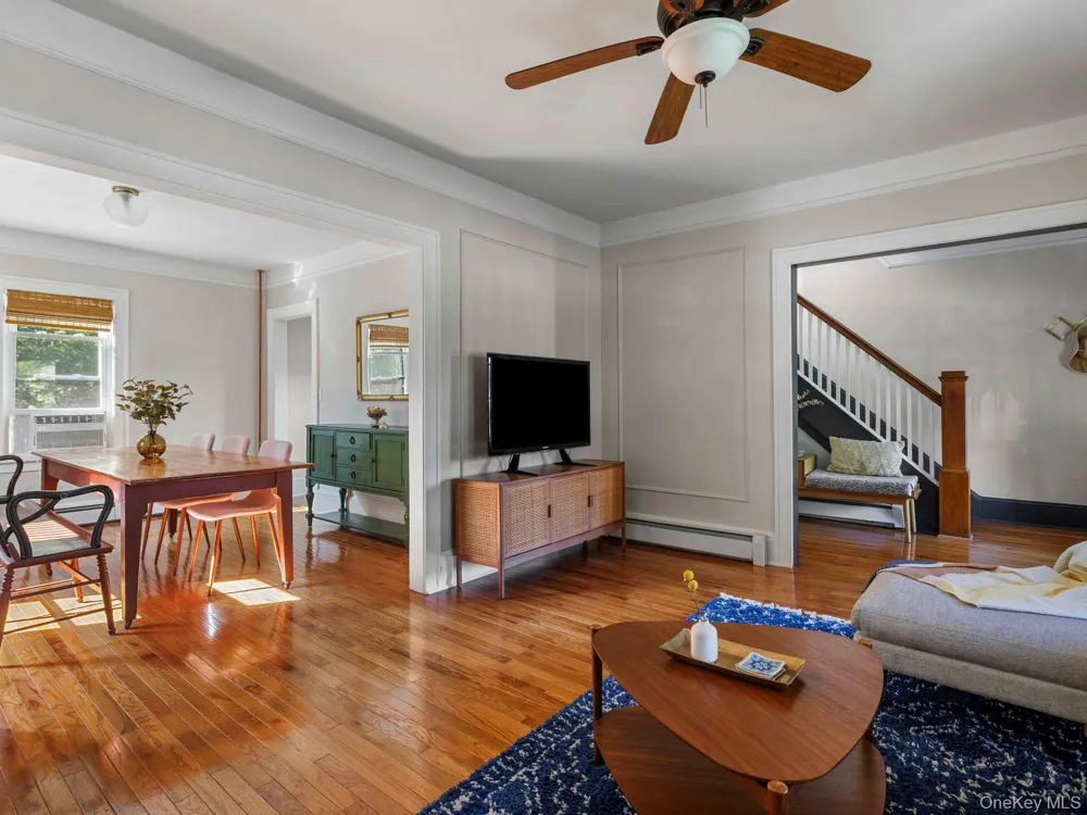 21 Manor Place Kingston, NY 12401