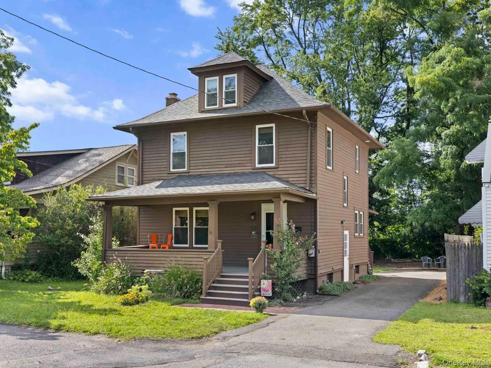 21 Manor Place Kingston, NY 12401