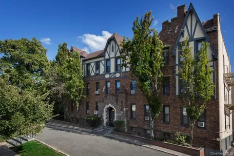 140 Broadway #1A