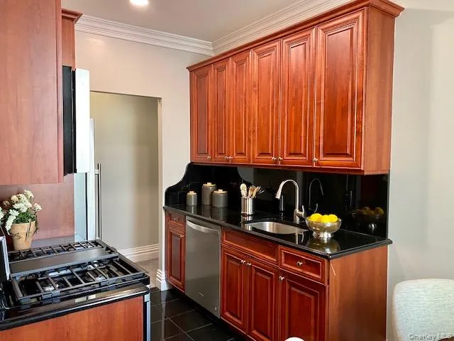 140 Broadway #1A Lynbrook, NY 11563
