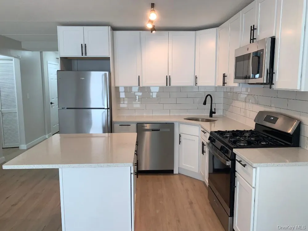 85 Middletown Road #A9 Nanuet, NY 10954