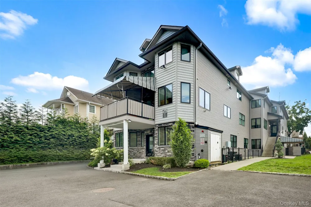 39 Decatur Avenue #114 Spring Valley, NY 10977