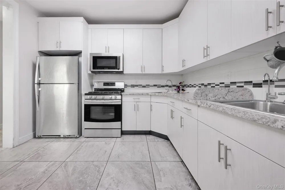 39 Decatur Avenue #114 Spring Valley, NY 10977