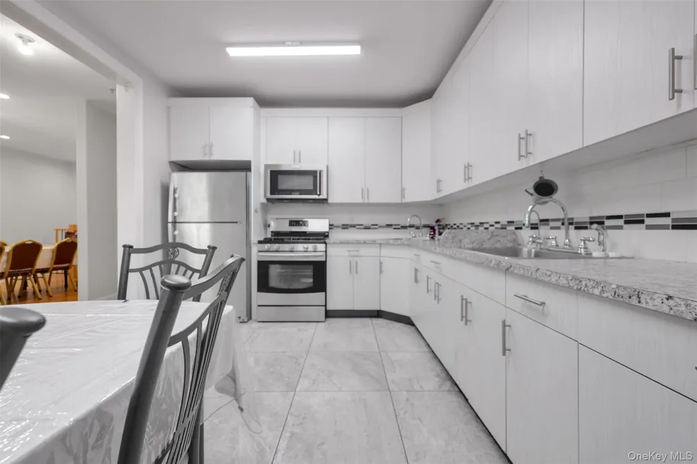39 Decatur Avenue #114 Spring Valley, NY 10977