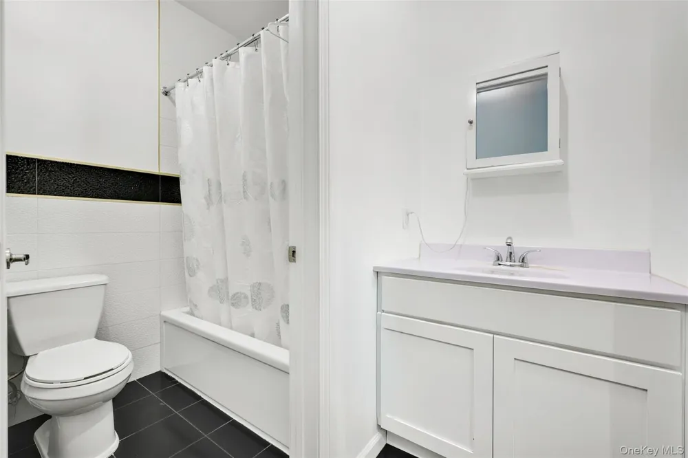 39 Decatur Avenue #114 Spring Valley, NY 10977
