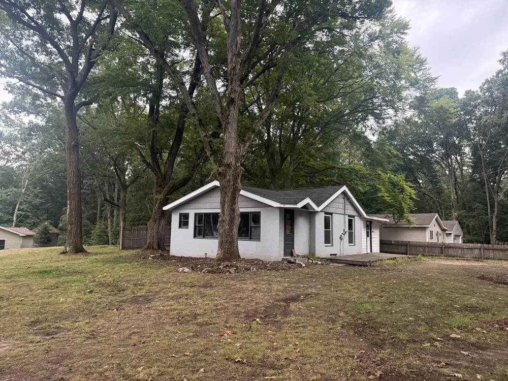 10622 Round Lake Drive Mecosta, MI 49332
