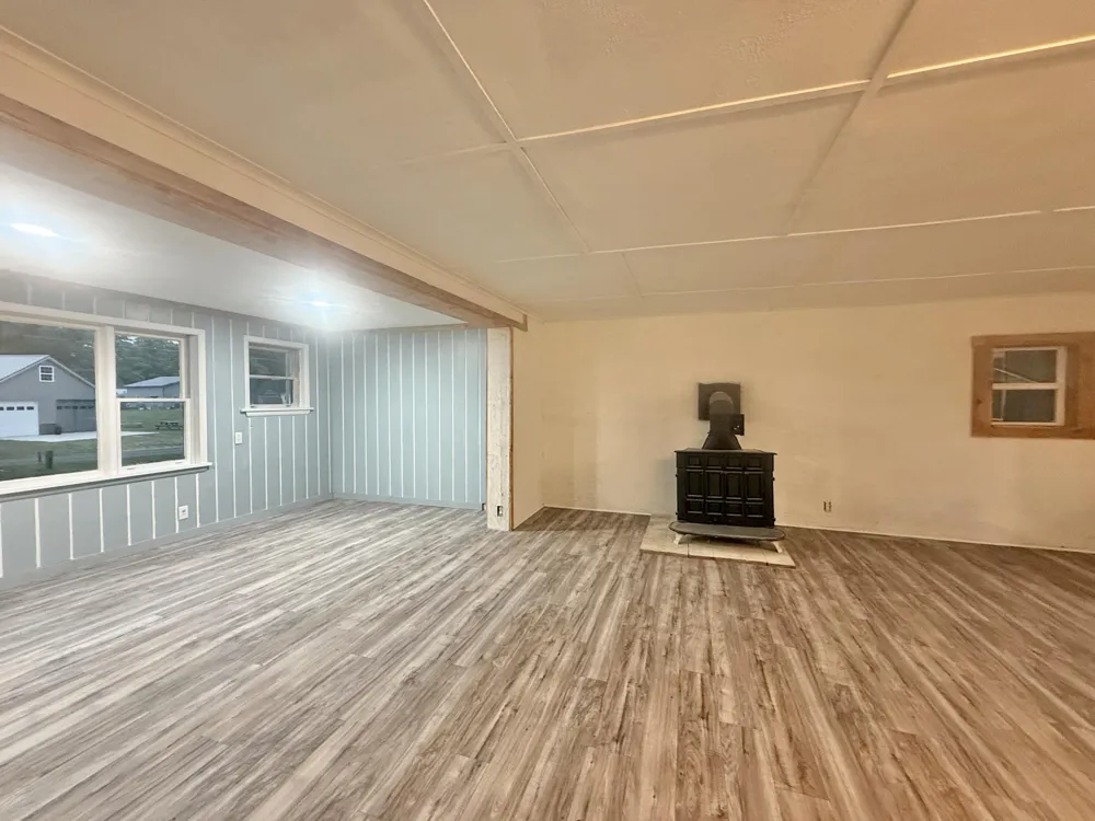 10622 Round Lake Drive Mecosta, MI 49332