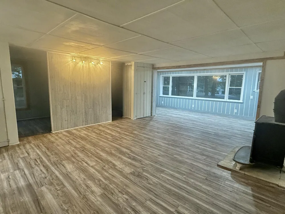 10622 Round Lake Drive Mecosta, MI 49332