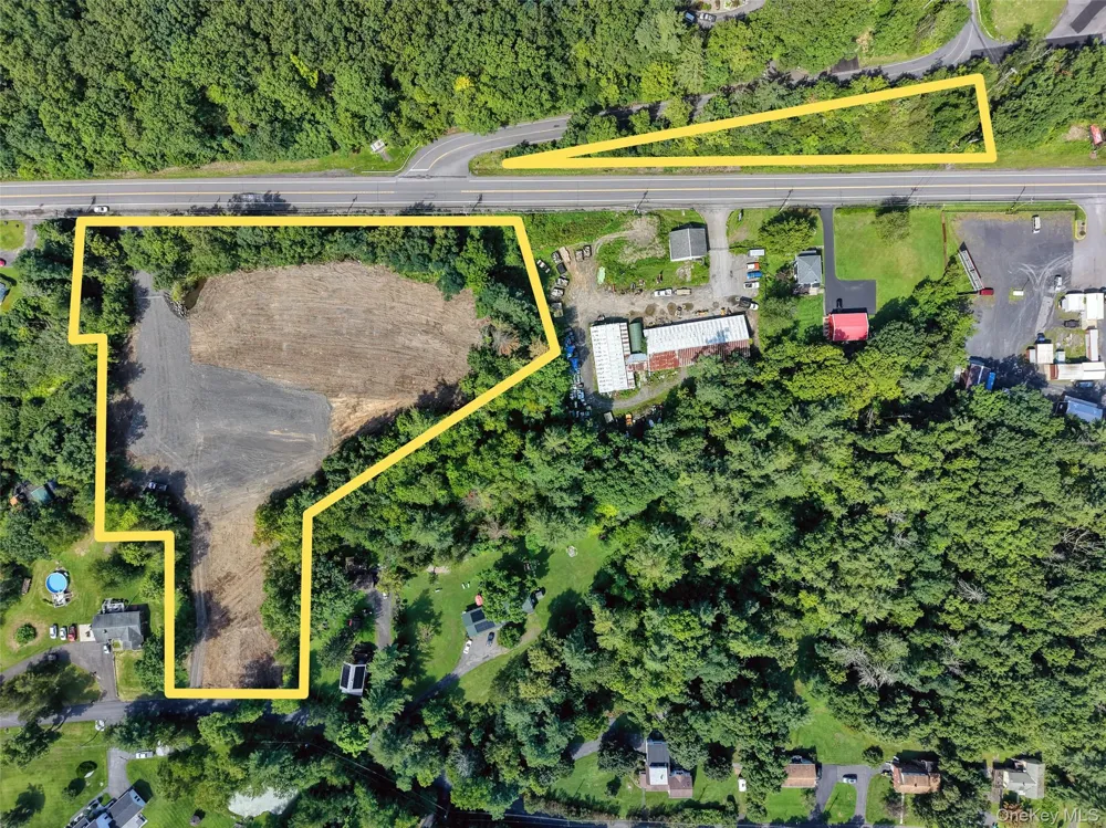 2286 Route 9W Saugerties, NY 12477