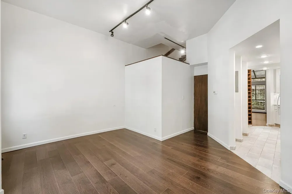 322 E 50th St New York (Manhattan), NY 10022