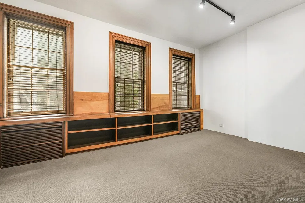 322 E 50th St New York (Manhattan), NY 10022