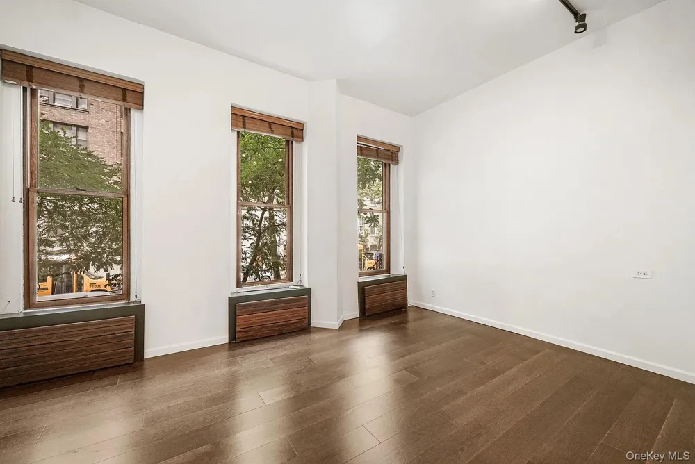 322 E 50th St New York (Manhattan), NY 10022