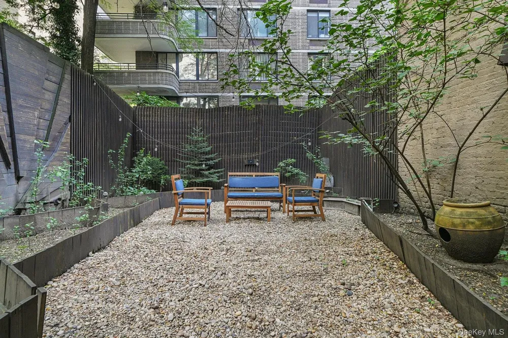 322 E 50th St New York (Manhattan), NY 10022