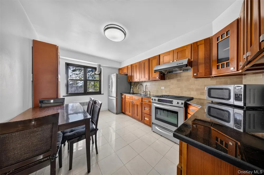 29-30 137th Street #3K Flushing, NY 11354