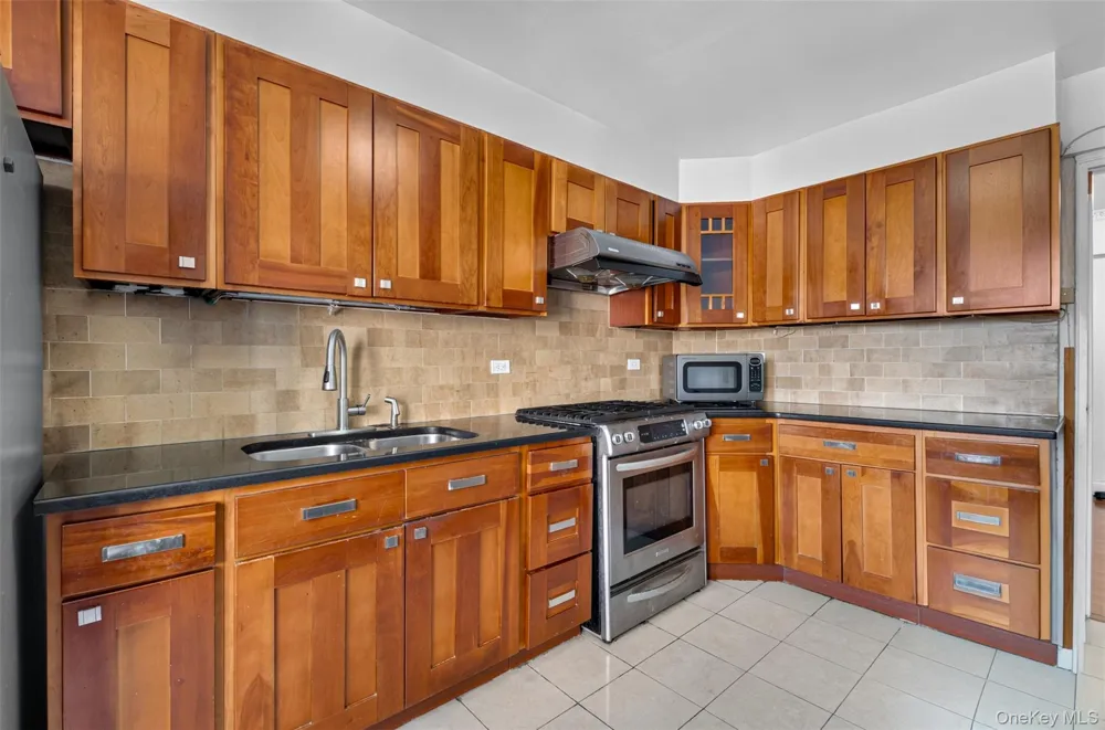 29-30 137th Street #3K Flushing, NY 11354