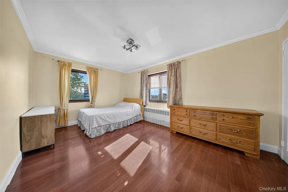 29-30 137th Street #3K Flushing, NY 11354