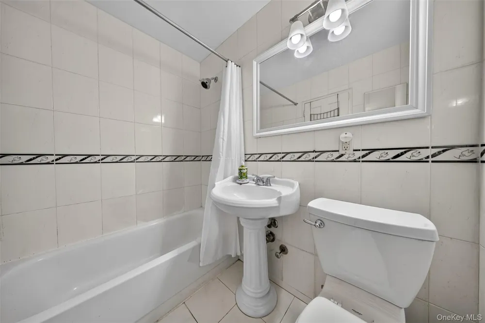 29-30 137th Street #3K Flushing, NY 11354