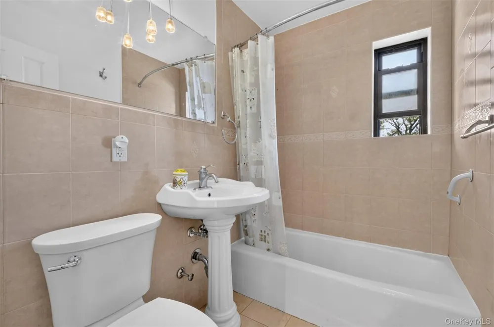 29-30 137th Street #3K Flushing, NY 11354