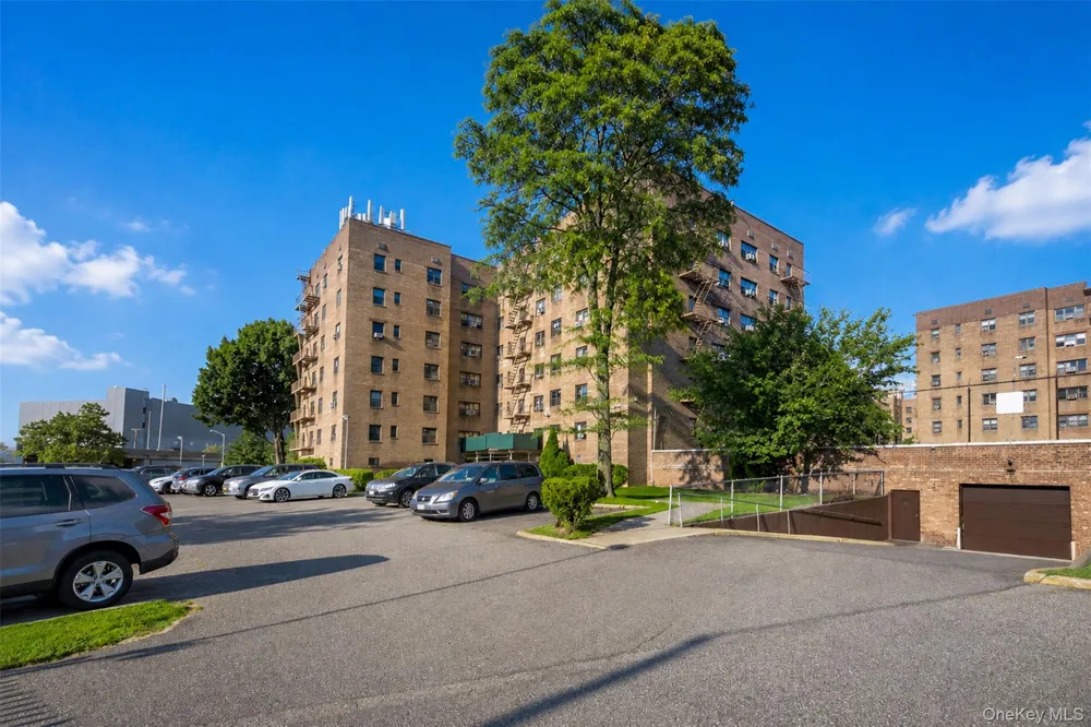 29-30 137th Street #3K Flushing, NY 11354