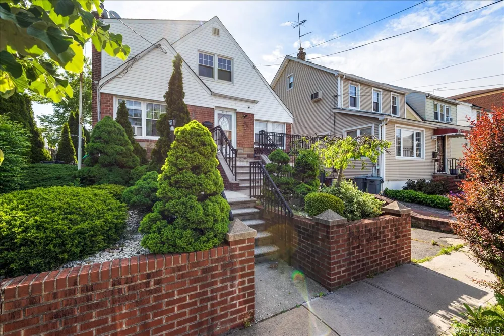 59-11 157th Street #2 Flushing, NY 11355