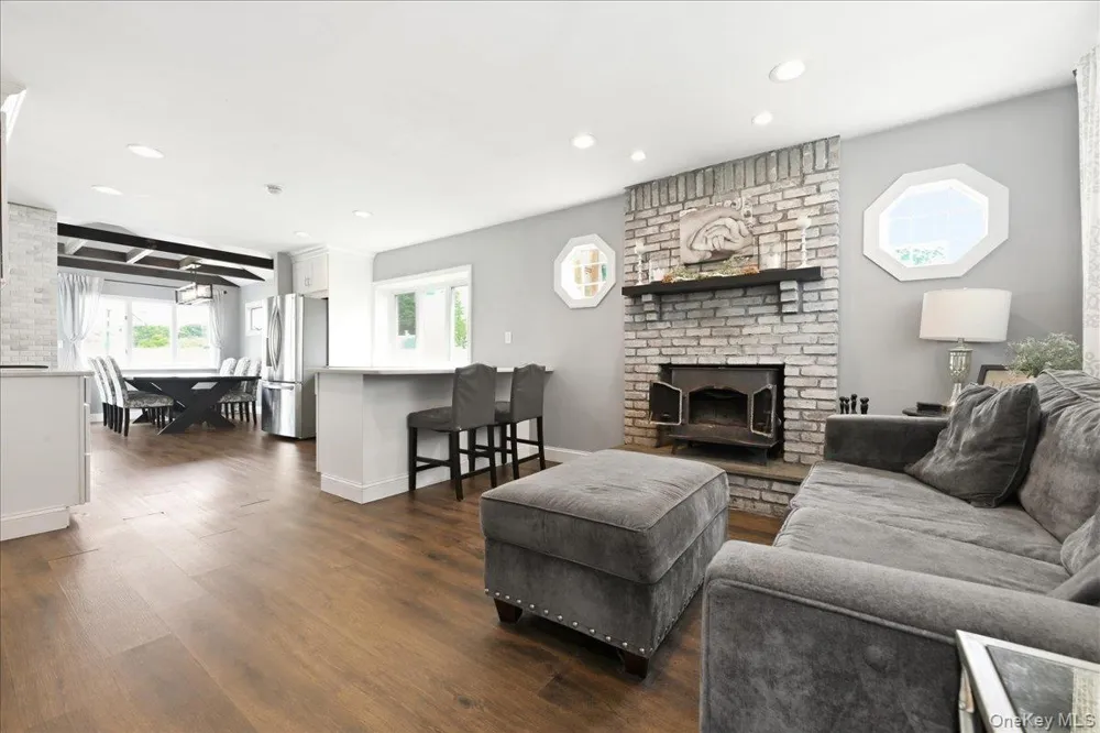 626 Central Avenue Massapequa, NY 11758