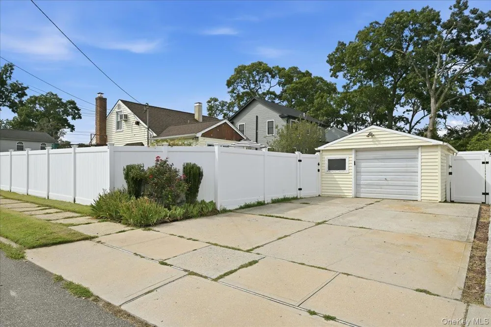 626 Central Avenue Massapequa, NY 11758