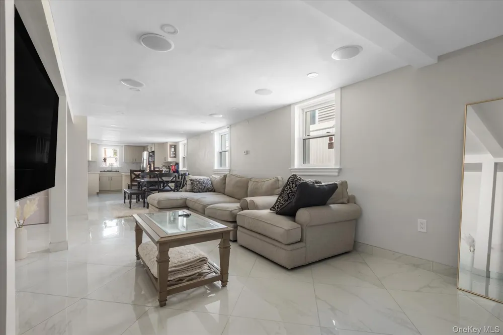 161-28 98th Street Howard Beach, NY 11414
