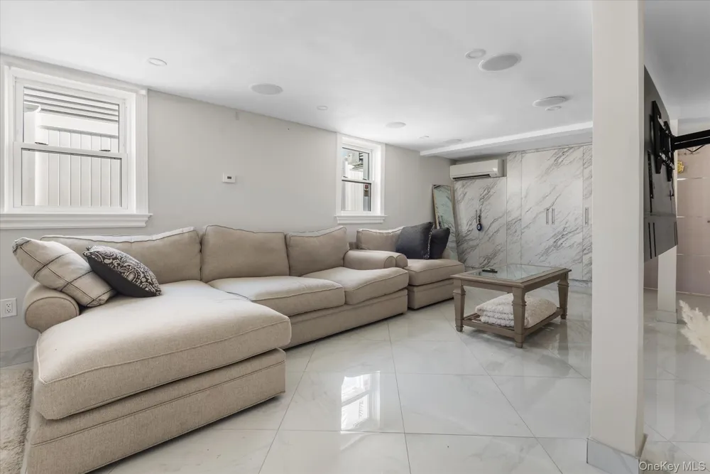 161-28 98th Street Howard Beach, NY 11414
