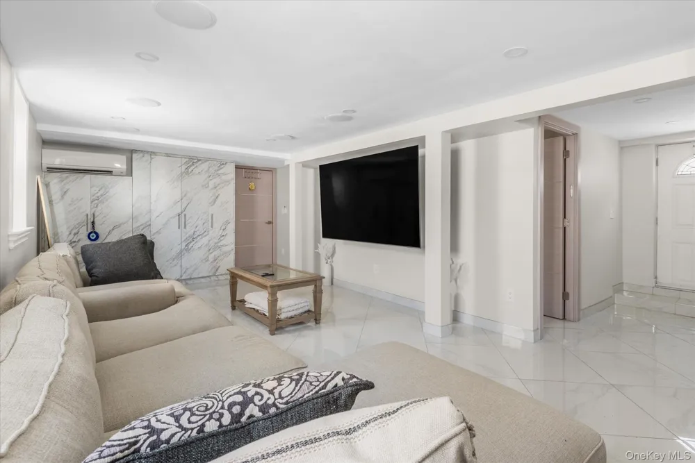 161-28 98th Street Howard Beach, NY 11414