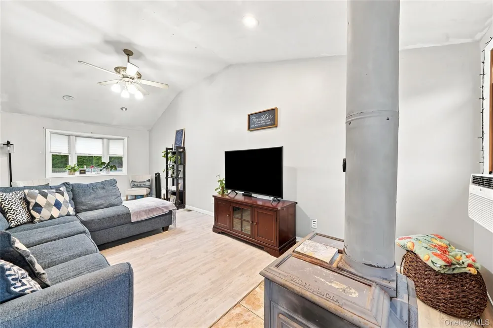 5 Talbot Lane Selden, NY 11784