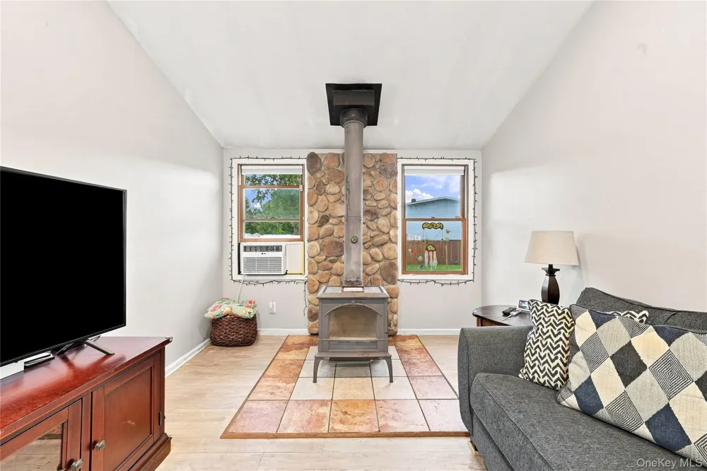 5 Talbot Lane Selden, NY 11784